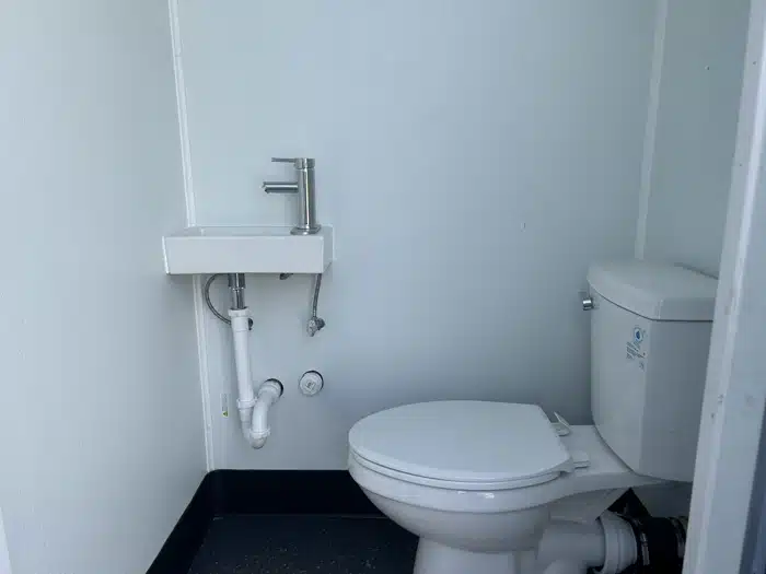 Container Bathroom - 8 Stalls 2