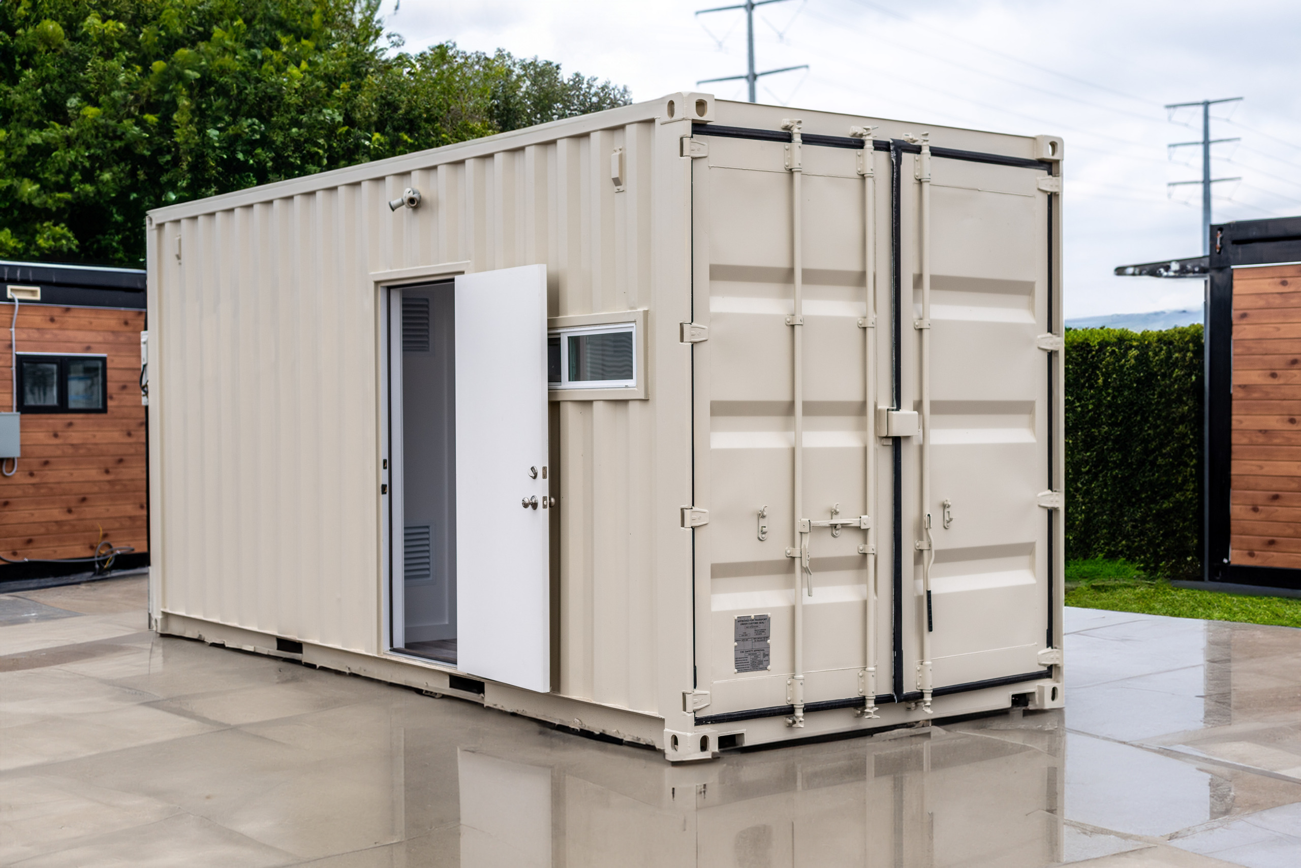 Mobile Laundromats exterior